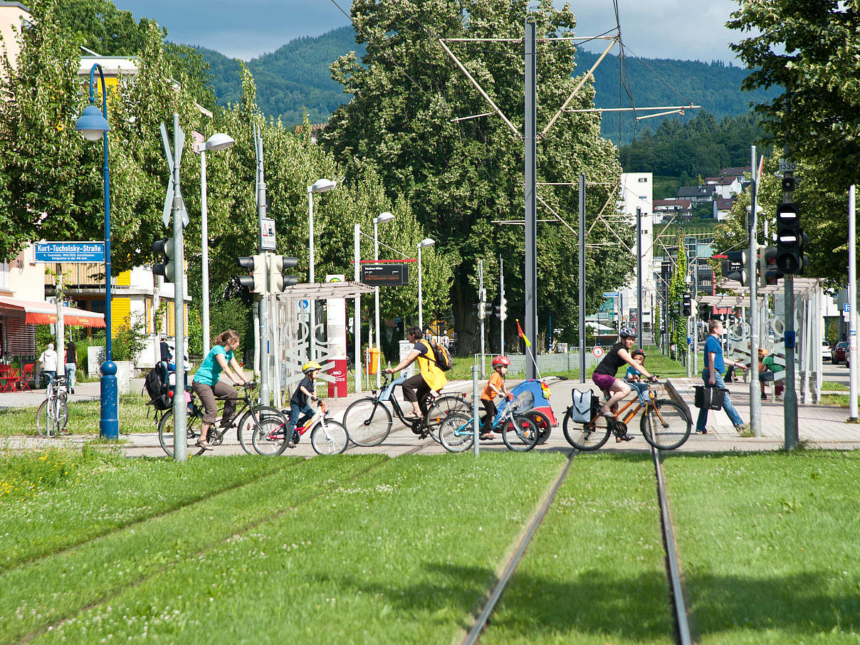 Fahrräder in Freiburg © IMAGO / viennaslide