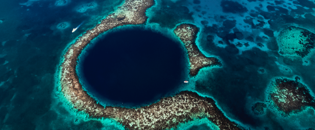 Great Blue Hole, Belize © Beautiful Destinations