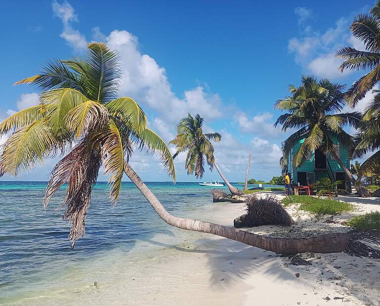 Ranger-Station auf Laughing Bird Caye © Eva Banquet / WWF