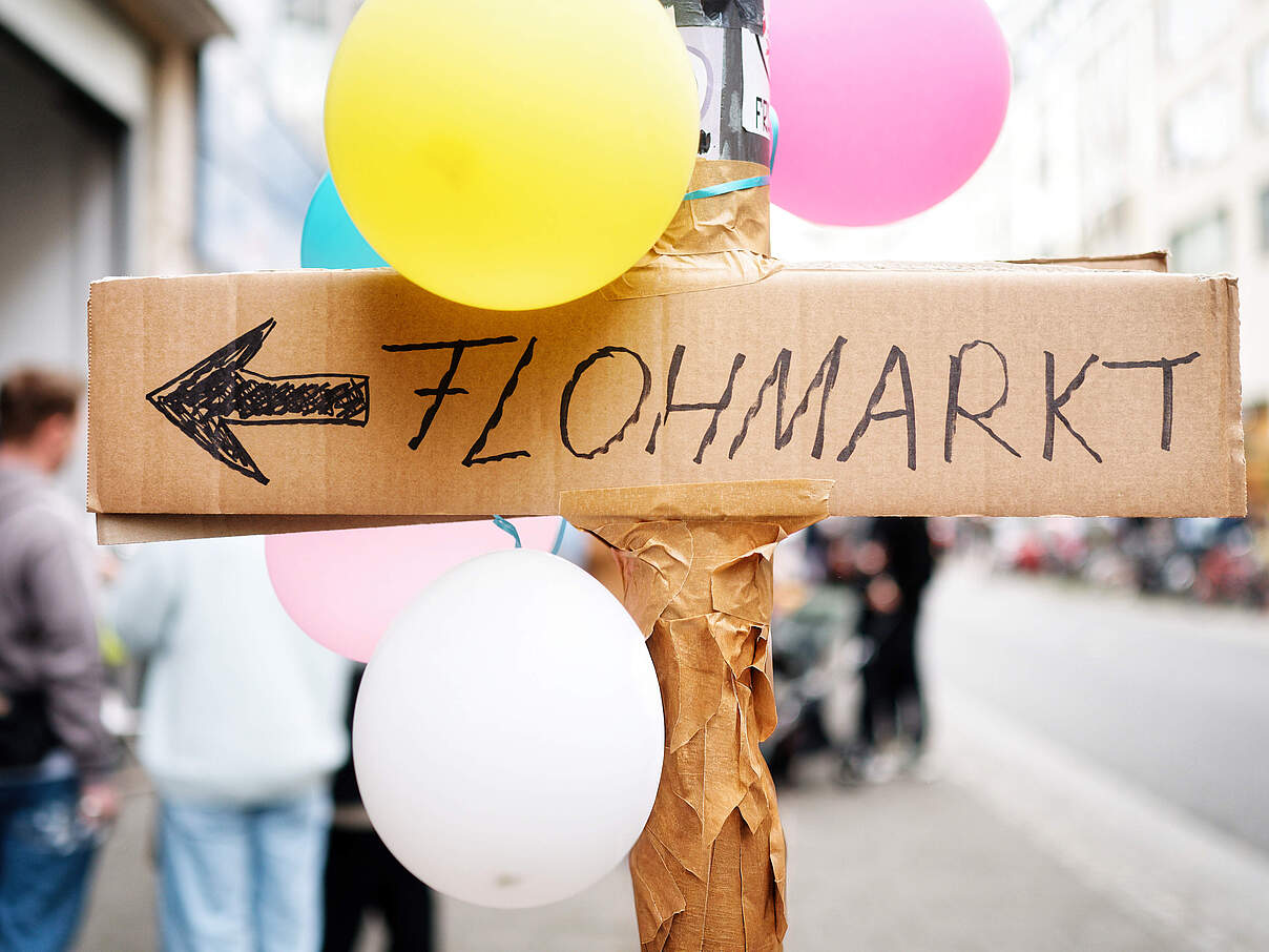 Flohmarkt Wegweiser © iStock Getty Images