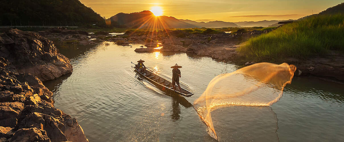Fischer auf dem Mekong © Shutterstock / Suriya99 / WWF