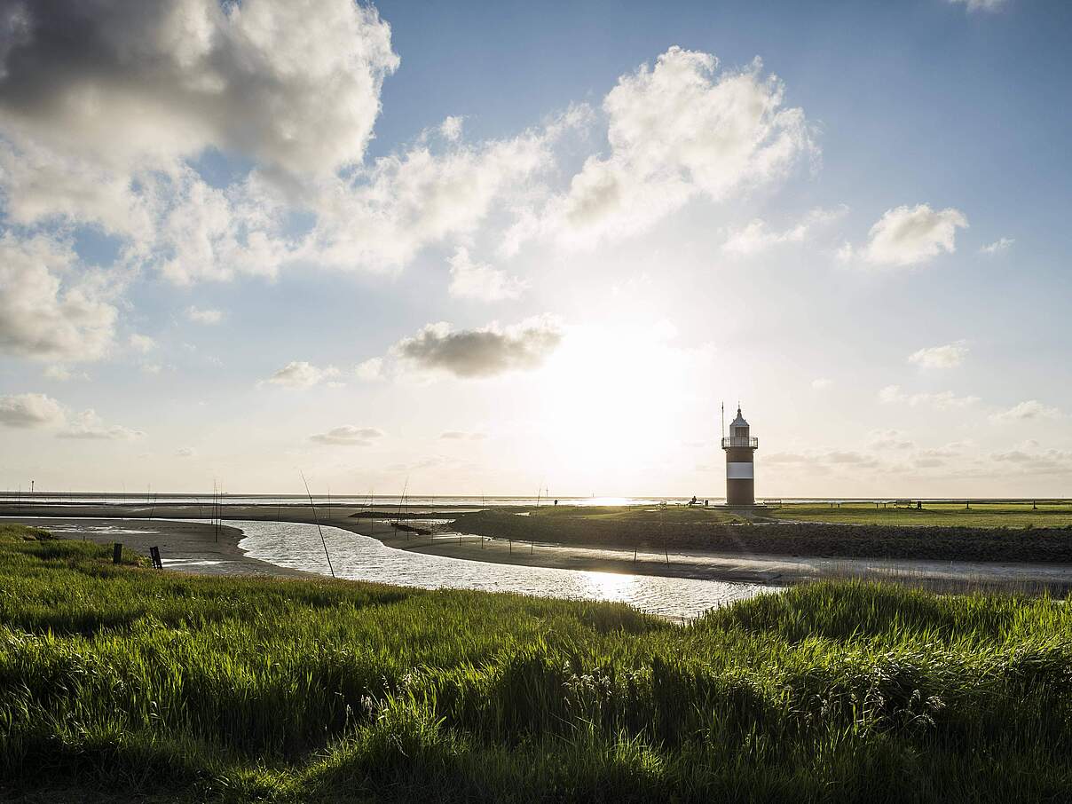 Leuchtturm an der Wesermündung © Imago imageBROKER / Daniel Schönen